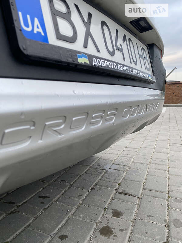 Хетчбек Volvo V40 Cross Country 2014 в Кам'янець-Подільському
