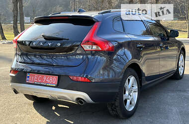 Хэтчбек Volvo V40 Cross Country 2013 в Киеве