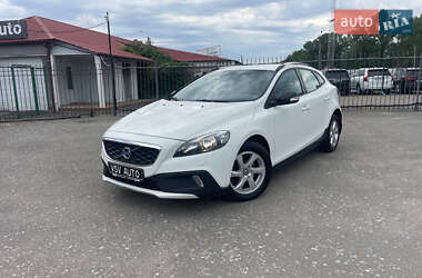 Хэтчбек Volvo V40 Cross Country 2015 в 