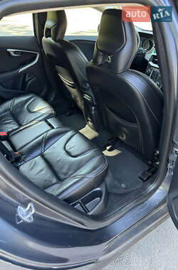 Хэтчбек Volvo V40 Cross Country 2014 в 