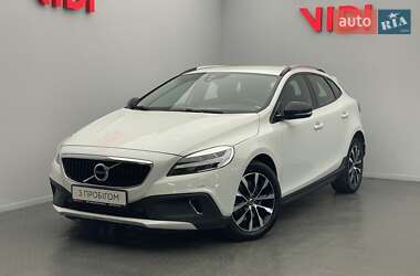 Хетчбек Volvo V40 Cross Country 2018 в Києві