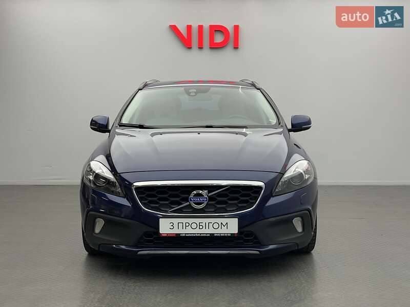 Хетчбек Volvo V40 Cross Country 2016 в Києві