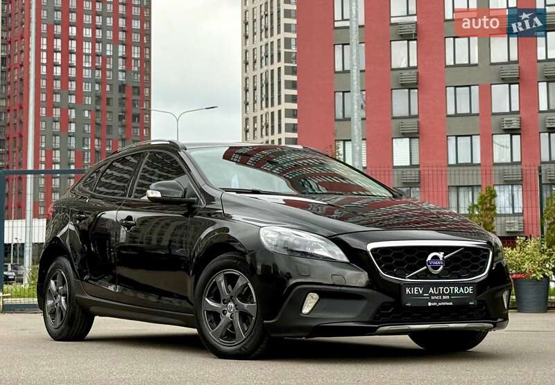 Хэтчбек Volvo V40 Cross Country 2014 в 