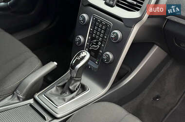 Хэтчбек Volvo V40 Cross Country 2014 в 