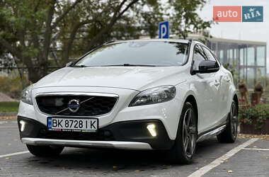 Хэтчбек Volvo V40 Cross Country 2012 в 