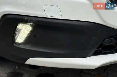 Хэтчбек Volvo V40 Cross Country 2012 в 
