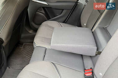 Хэтчбек Volvo V40 Cross Country 2012 в 