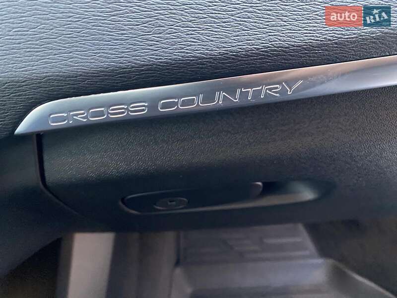 Хетчбек Volvo V40 Cross Country 2019 в Києві фото 23 Хетчбек Volvo V40 Cross Country 2019 в Києві