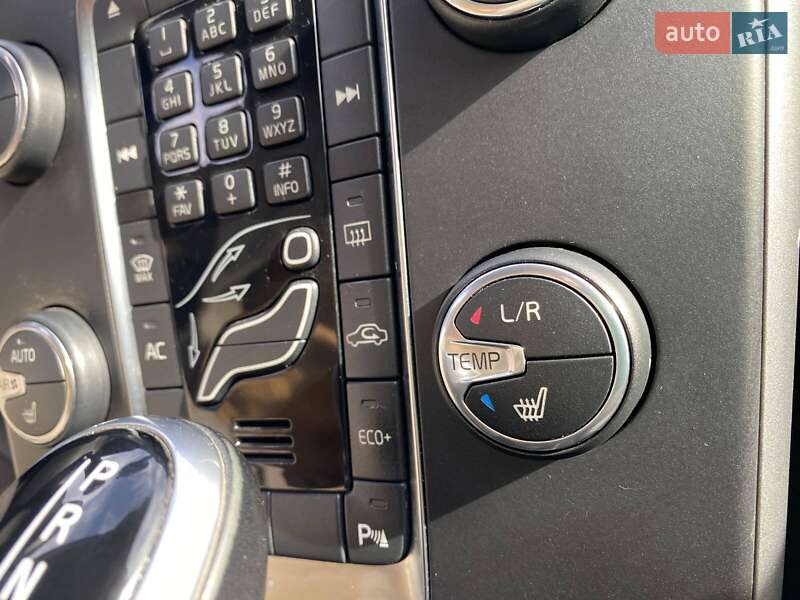 Хэтчбек Volvo V40 Cross Country 2017 в Николаеве фото 53 Хэтчбек Volvo V40 Cross Country 2017 в Николаеве