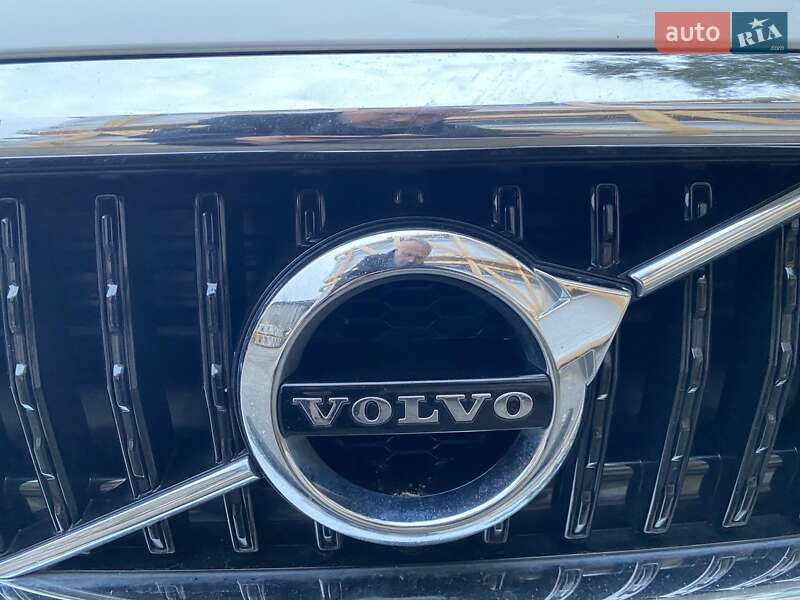 Хетчбек Volvo V40 Cross Country 2019 в Києві