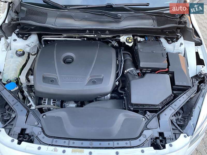Хетчбек Volvo V40 Cross Country 2019 в Києві