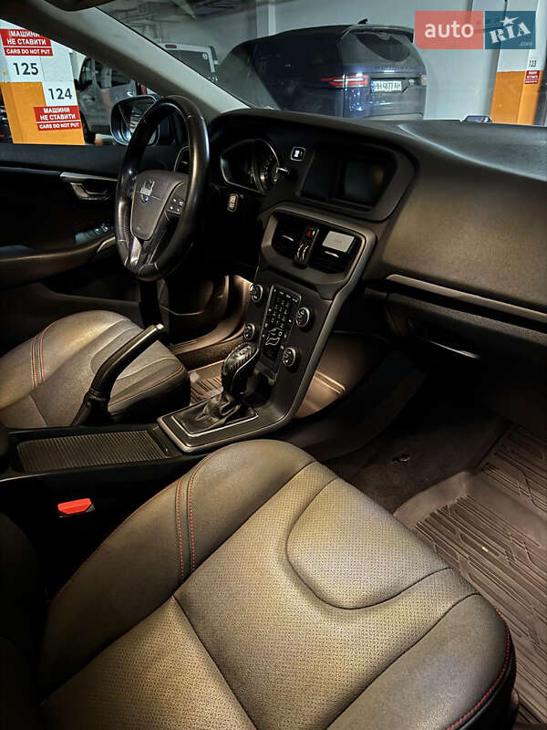 Хэтчбек Volvo V40 Cross Country 2013 в Одессе фото 9 Хэтчбек Volvo V40 Cross Country 2013 в Одессе