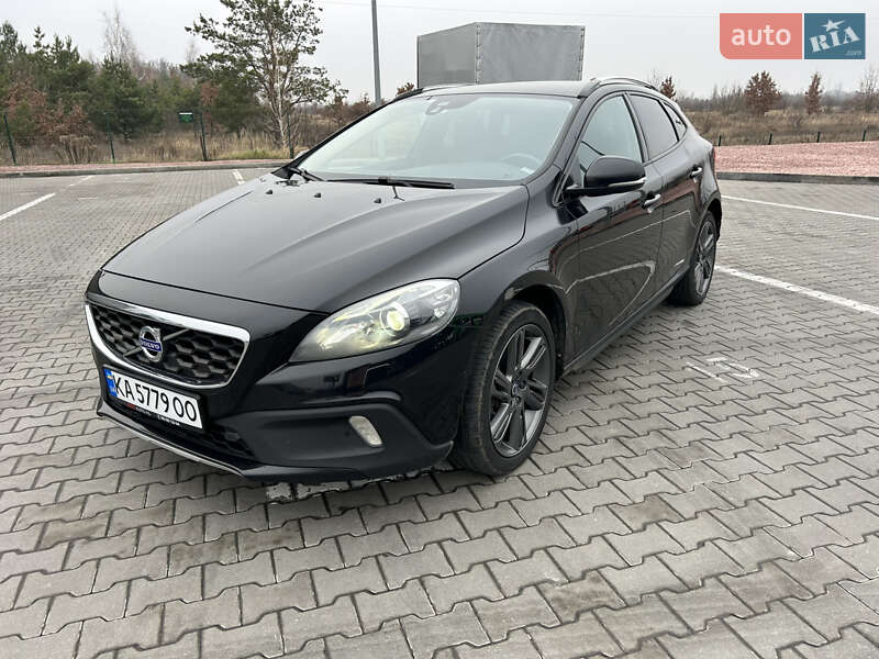 Volvo V40 Cross Country 2015 Volvo V40 Cross Country 2015