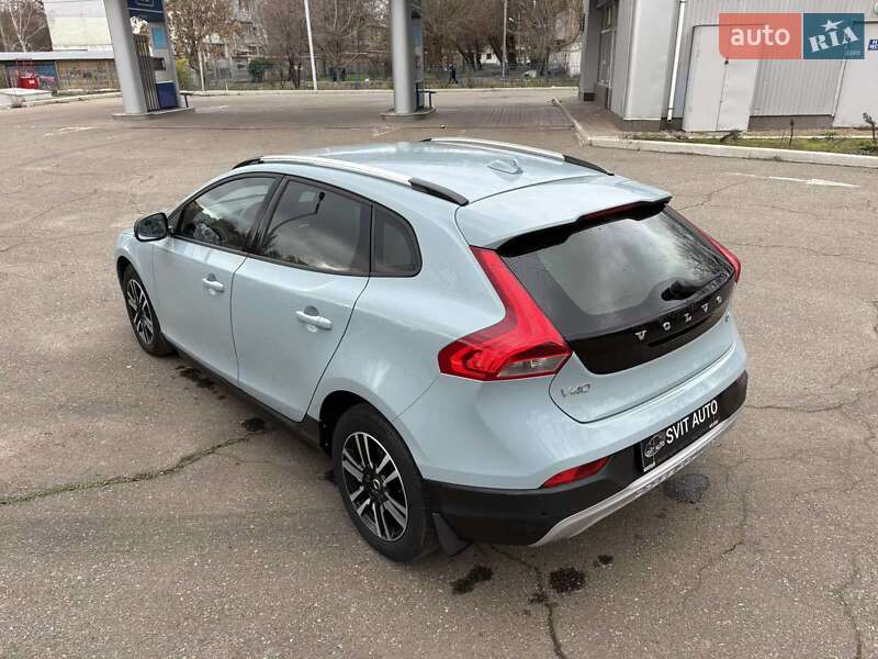 Хетчбек Volvo V40 Cross Country 2017 в Миколаєві