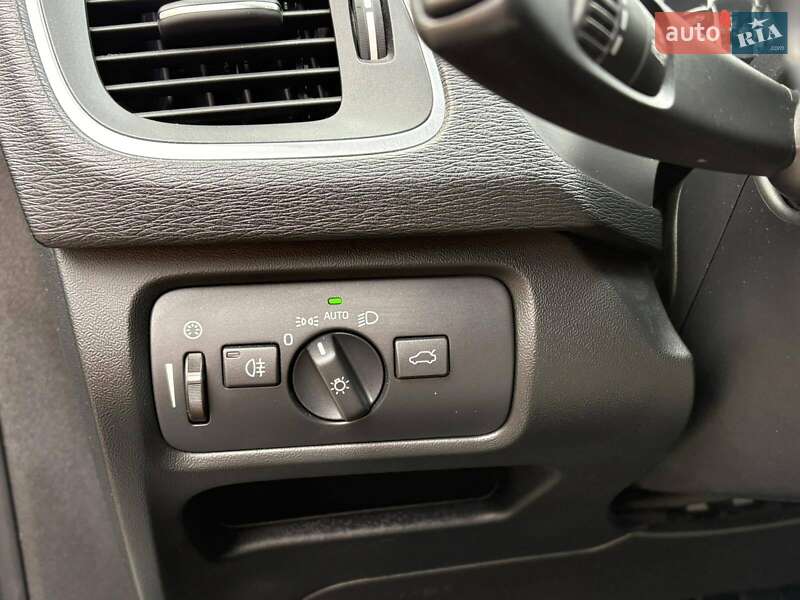 Хетчбек Volvo V40 Cross Country 2017 в Миколаєві