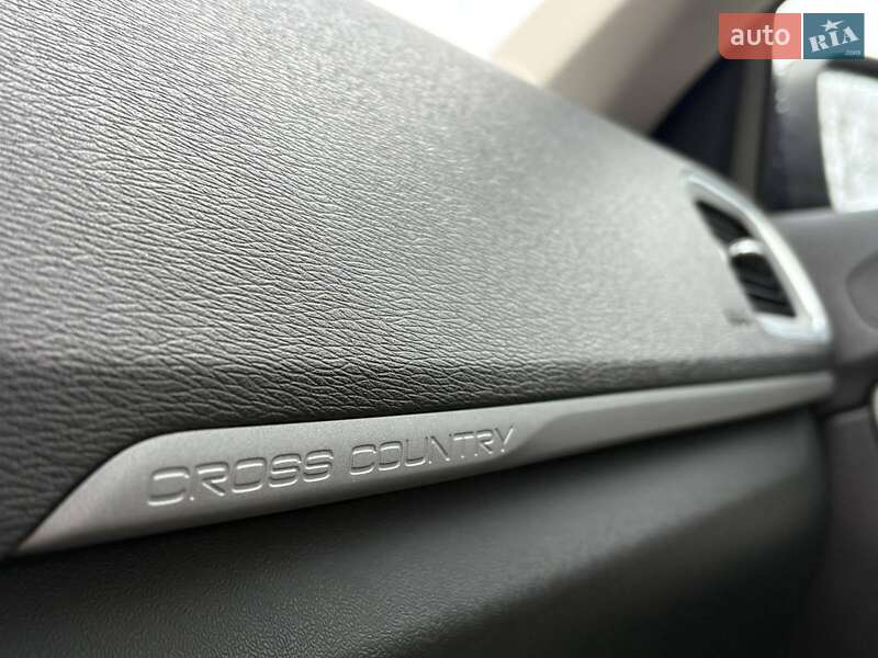 Хетчбек Volvo V40 Cross Country 2017 в Миколаєві