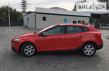 Хэтчбек Volvo V40 2015 в Днепре