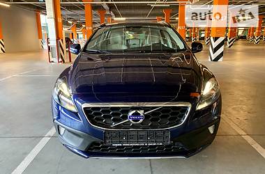 Хэтчбек Volvo V40 2016 в Киеве