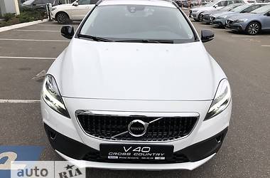 Хэтчбек Volvo V40 2018 в Киеве