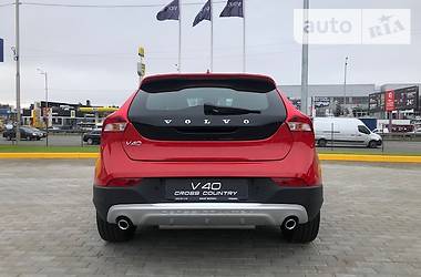 Хэтчбек Volvo V40 2019 в Киеве