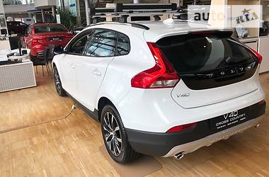 Хэтчбек Volvo V40 2019 в Киеве