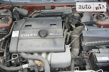 Универсал Volvo V40 1998 в Кривом Роге