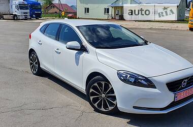 Хетчбек Volvo V40 2013 в Жовкві