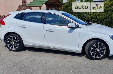 Хетчбек Volvo V40 2013 в Жовкві