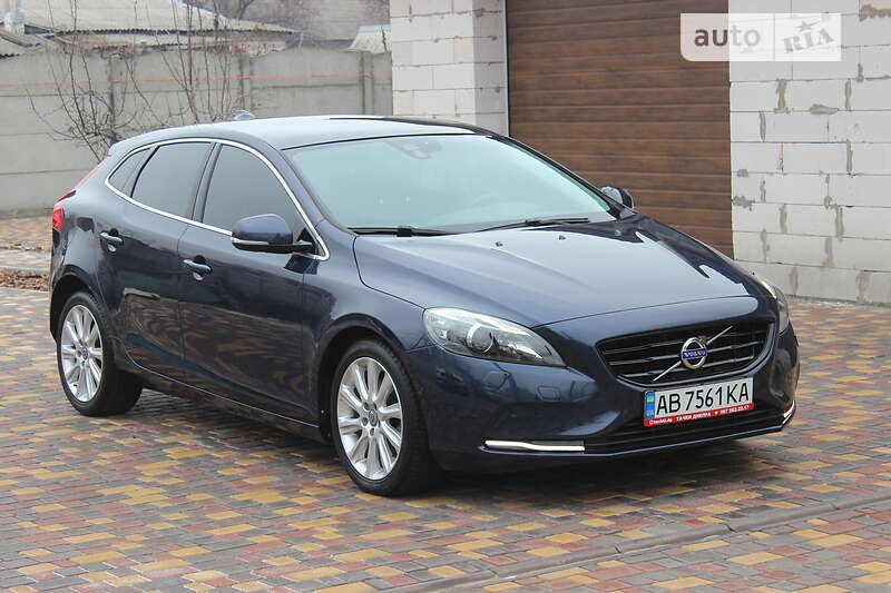 Volvo V40 2015