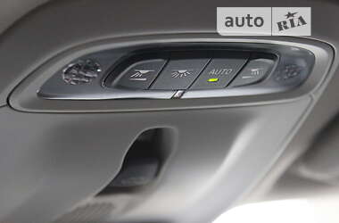 Хэтчбек Volvo V40 2015 в 