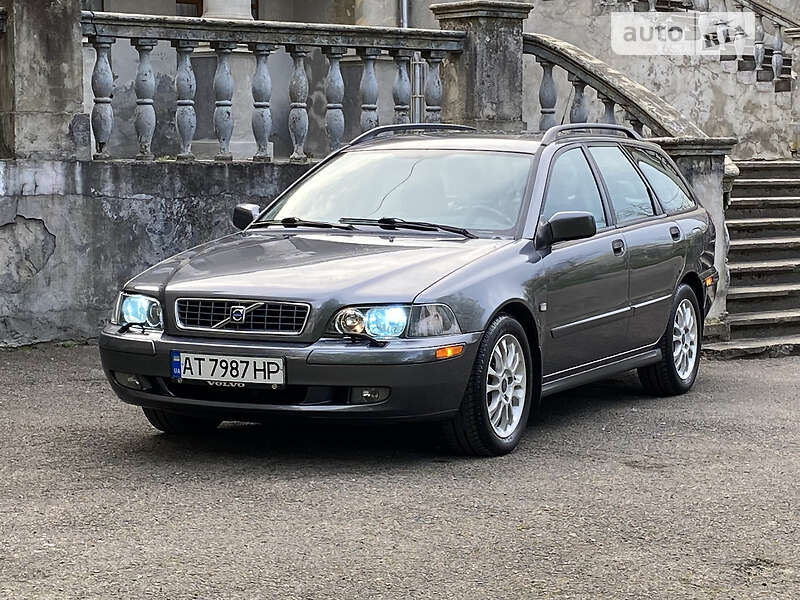Универсал Volvo V40 2004 в Калуше
