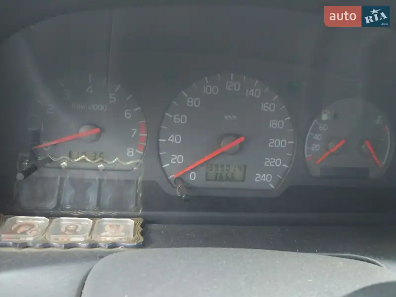 Volvo V40 1998