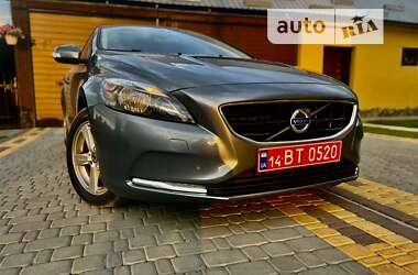 Хэтчбек Volvo V40 2015 в Дрогобыче