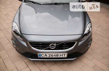 Хэтчбек Volvo V40 2015 в Киеве