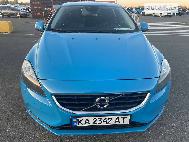 AUTO.RIA – Продам Вольво В40 2013 (KA2342AT) дизель 1.6 хетчбек бу у ...