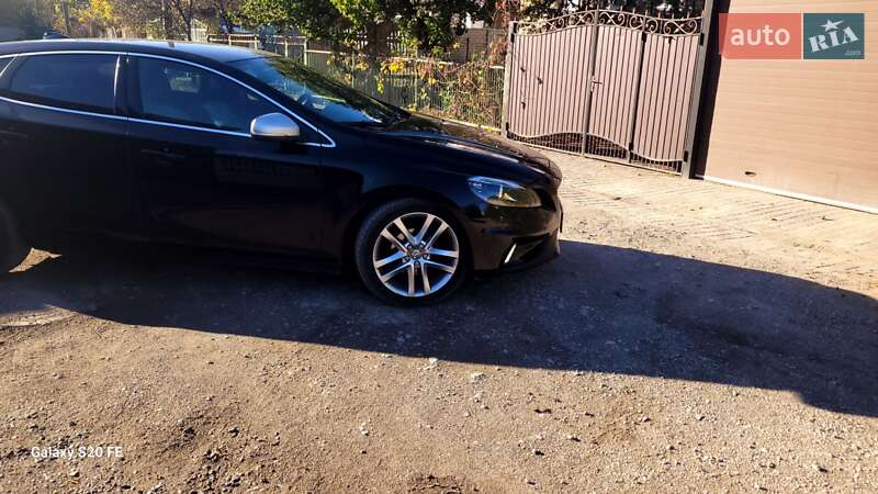 Хетчбек Volvo V40 2015 в Кривому Розі