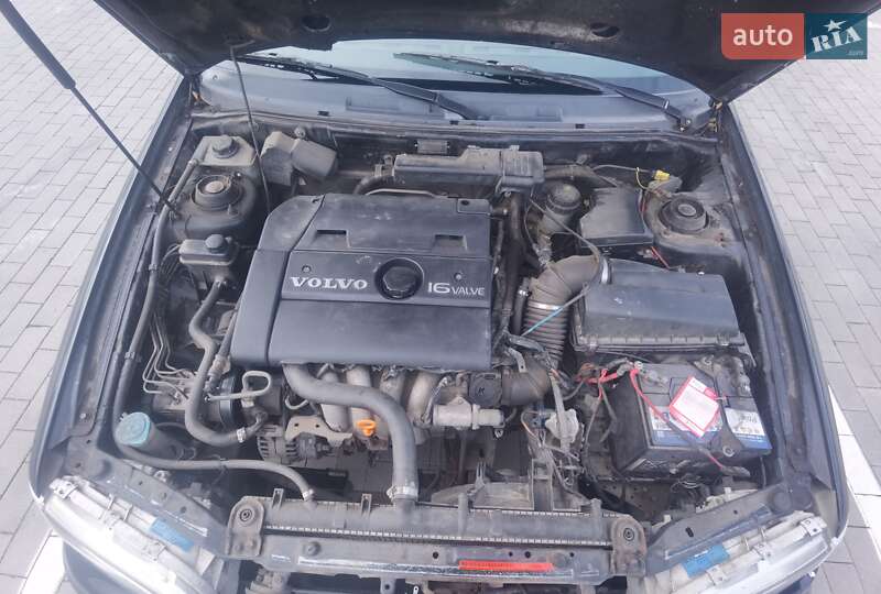 Универсал Volvo V40 1998 в Одессе