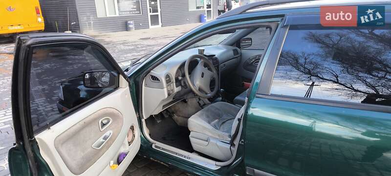 Универсал Volvo V40 1998 в Харькове