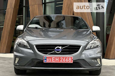 Хэтчбек Volvo V40 2015 в Луцке