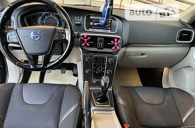 Хэтчбек Volvo V40 2013 в Львове