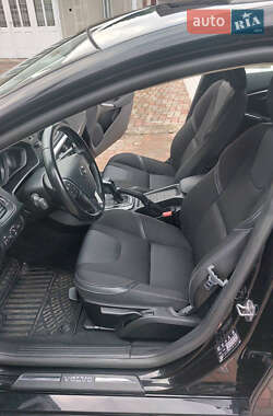 Хетчбек Volvo V40 2017 в Косові
