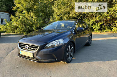 Хэтчбек Volvo V40 2013 в Луцке