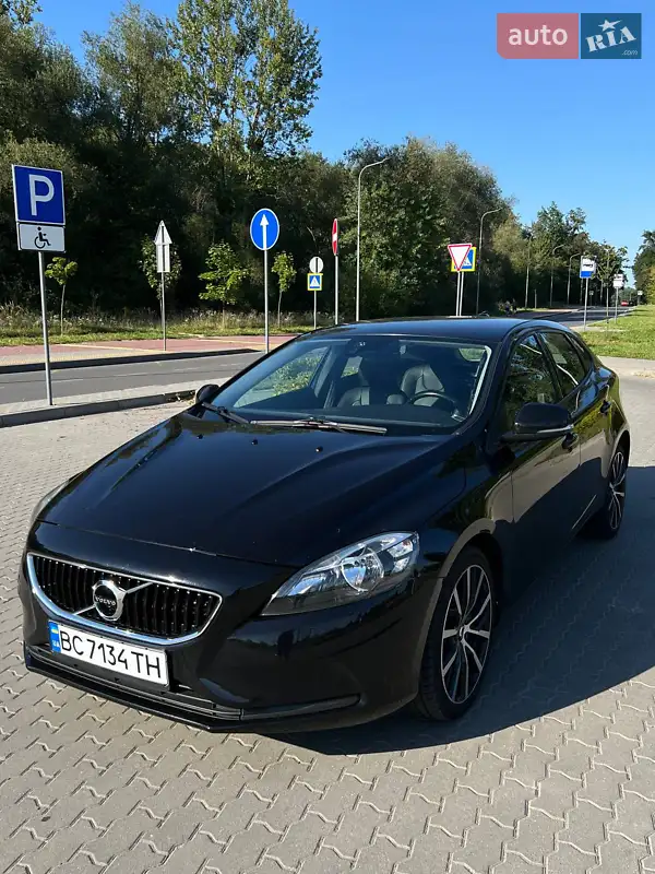 Volvo V40 2016