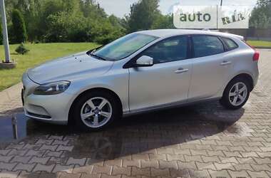 Хетчбек Volvo V40 2015 в Дубні