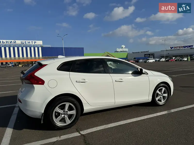 Volvo V40 2013