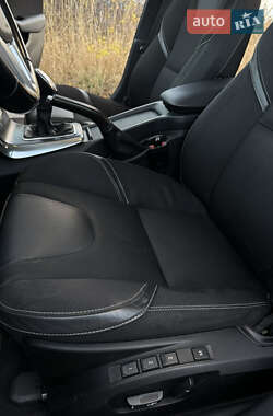 Хэтчбек Volvo V40 2013 в 