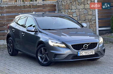 Хетчбек Volvo V40 2017 в Стрию