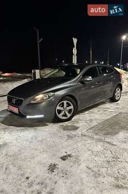 Хэтчбек Volvo V40 2013 в Луцке