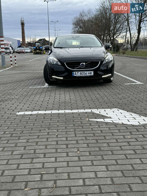 Хэтчбек Volvo V40 2013 в Коломые