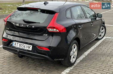 Хэтчбек Volvo V40 2013 в 